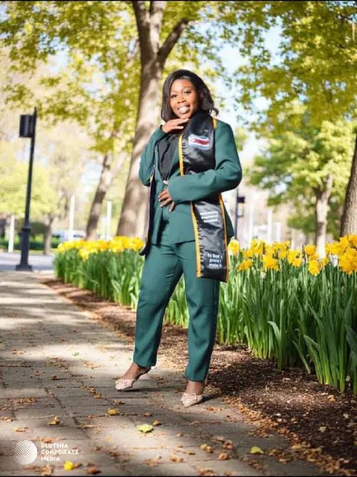 studio_and_outdoor_4a016aff-ff0a-4653-aaa1-af12063a46bd_70